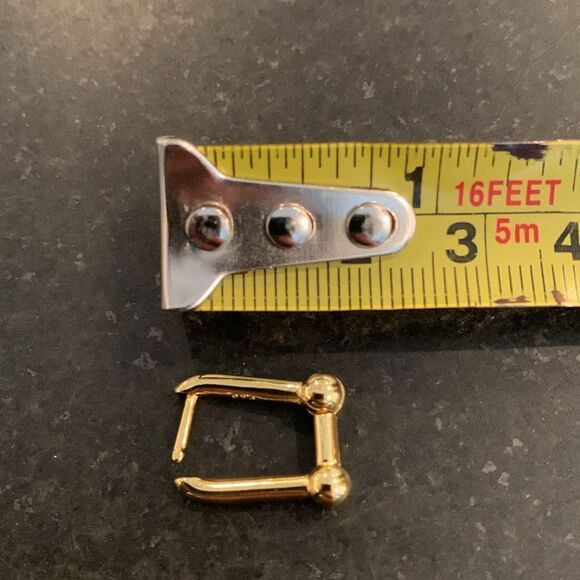 Men’s U-Link Chain Hoop Earrings in 14k Yellow Gold Vermeil - Edgy Hardware - Picture 8 of 9